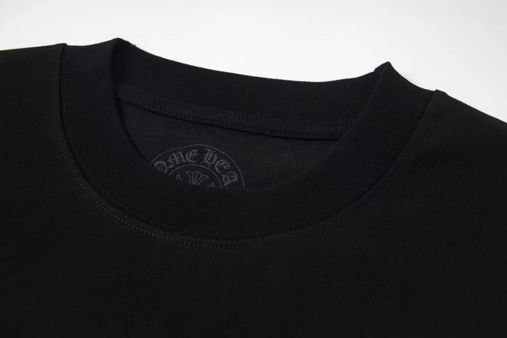 🅿️170 ChromeHearts/Chrome Hearts 25ss printed round neck T-shirt Original fabric Official same style Short-sleeved T-shirt Customized 260g same vat dyed fabric Very comfortable to the touch Latest brick cabinet synchronization for spring and summer Fashionable and individual Super versatile and good-looking Very suitable for both men and women A must-have style Tag Collar label Washed wheat Complete with three standards Color: Black White Size: XS-L